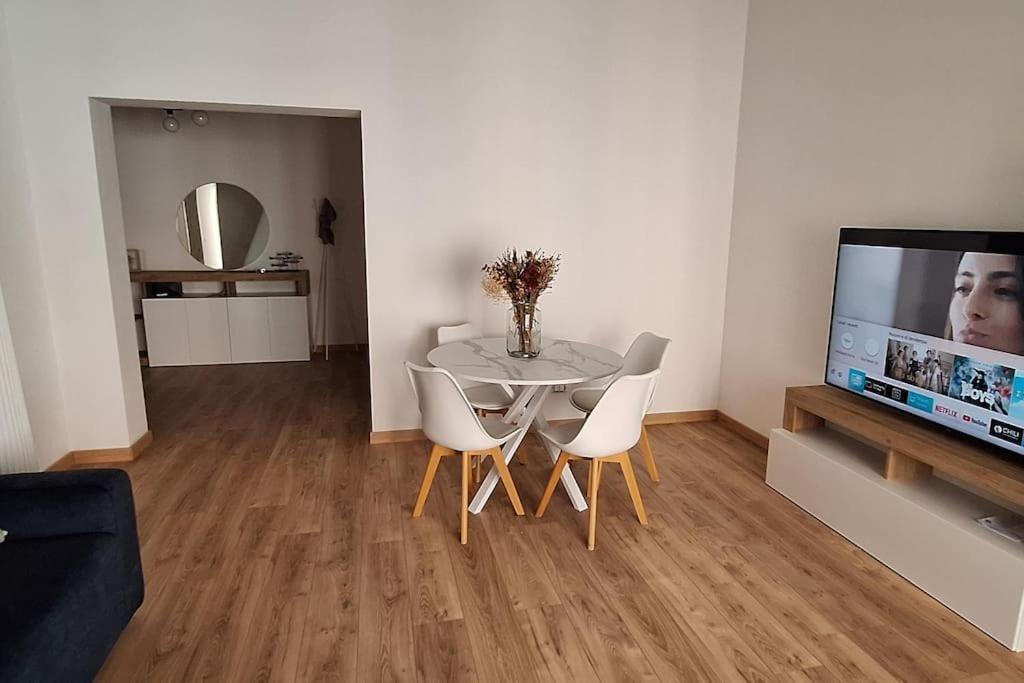 Faby & Fra Apartments Ливорно Экстерьер фото