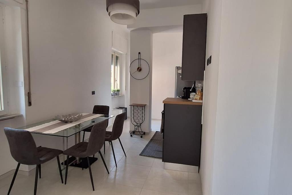 Faby & Fra Apartments Ливорно Экстерьер фото